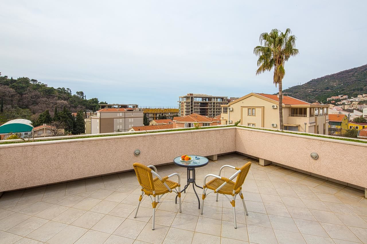 Апартаменты Petrovac Holiday Apartments Петровац-16