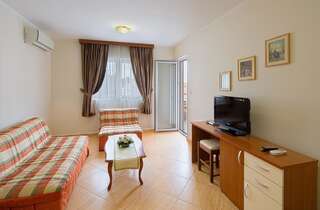 Апартаменты Petrovac Holiday Apartments Петровац Апартаменты с 1 спальней и балконом с видом на море-3