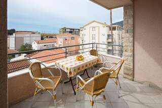 Апартаменты Petrovac Holiday Apartments Петровац Апартаменты с 1 спальней и балконом с видом на море-11