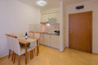 Апартаменты Petrovac Holiday Apartments Петровац Апартаменты с 1 спальней и балконом-2